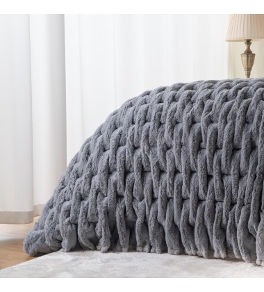 Quilted Faux Fur Minky Throw Blanket Noval Super Soft Gray Double Sides Bubble Minky Throw Blankets for Winter