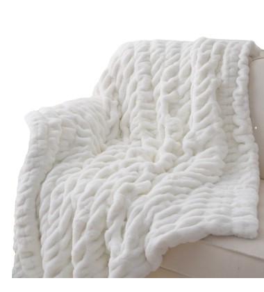 Luxury White Double Sides Warm Thick Ruched Minky Fabric Manufacturer Hugs Faux Fur Blankets for Winter