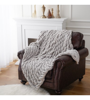 Luxury Soft Reversible Warm Thick Fluffy Fuzzy Back Printed Ruched Faux Fur Bed Blanket