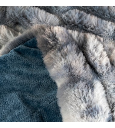 Luxury Faux Fur Oversized Throw Blanket with Plush Velvet Reverse Stripe Traditional Blanket